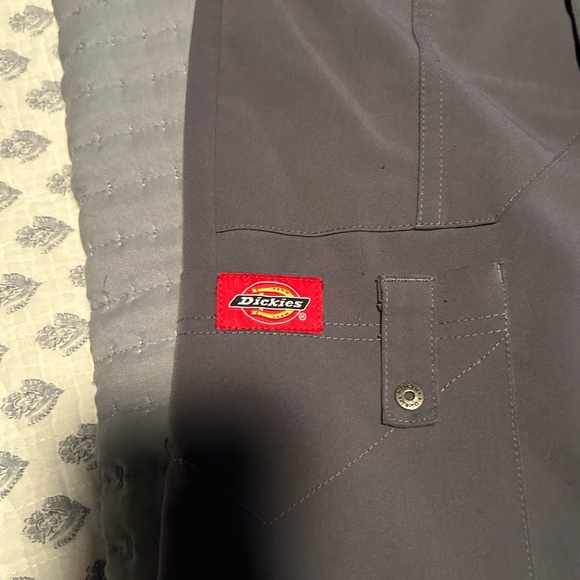 Dickies Scrubs Gray Excellent used condition - Picture 3 of 5